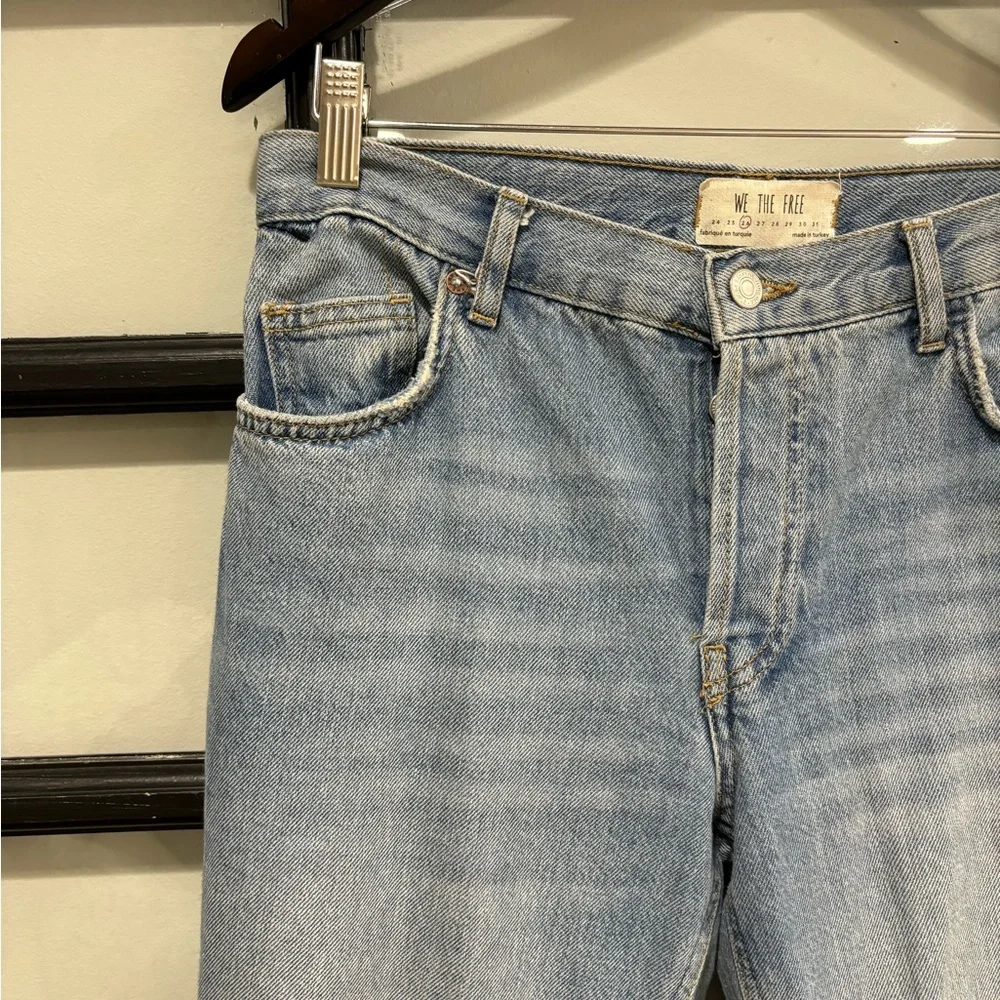Free People We The Free Maggie Jeans Straight Leg Ripped Raw Hem Size 26